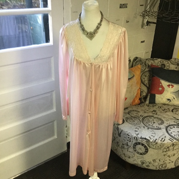 Vintage Vanity Fair Cottage Pink Soft Robe Size Large - Picture 1 of 11